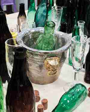 Detail2 Koos Buster In Memoriam een ode aan mijn alcoholisme 2021 2024 foto Abel Minnée courtesy Gallery Vriend van Bavink