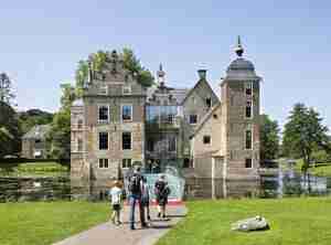 Familie bij Kasteel Ruurlo